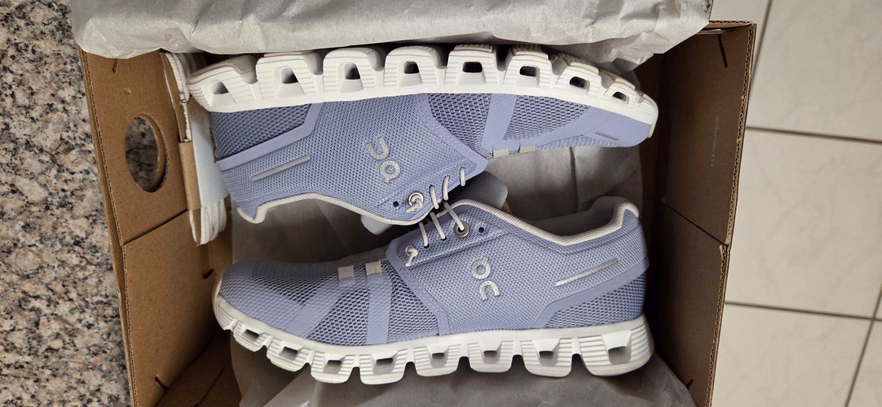 On Scarpe da donna: On running Cloud Schue 38.5 NEU – Nuovo (secondo la descrizione) da Zürich venduto da DinuC