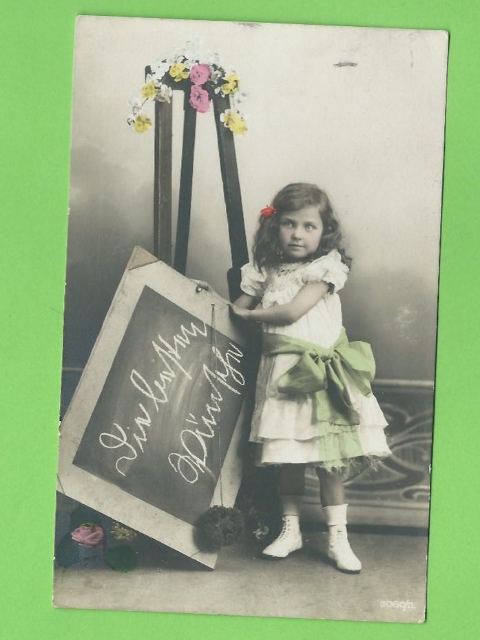 Cartoline postali: Antike Postkarte Mädchen, ca. 1910 – Usato da Zürich venduto da t24_de