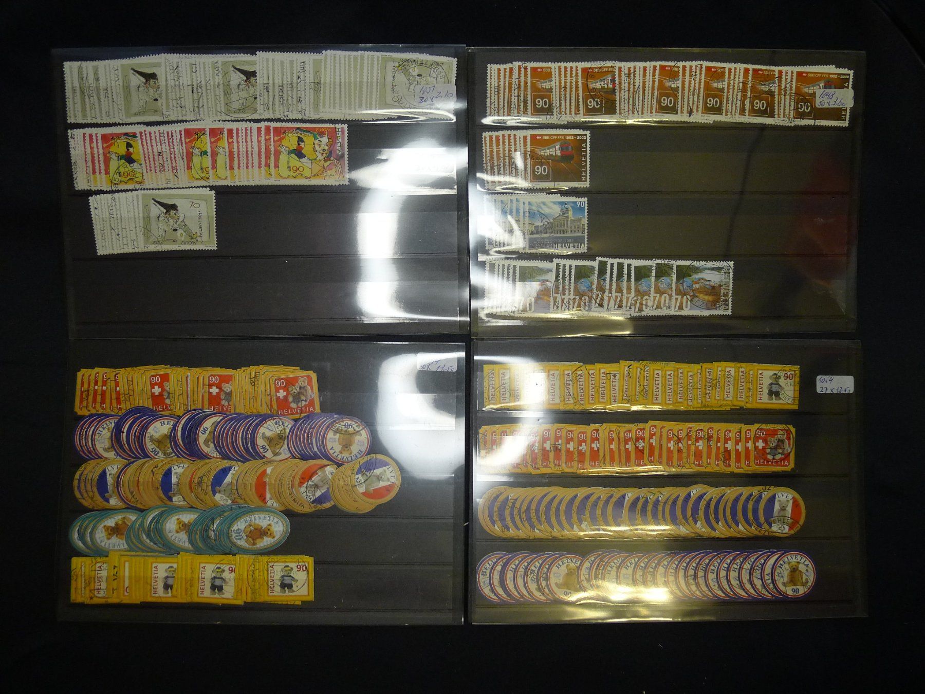 Tutti i francobolli: Schweizer Briefmarken Dubletten auf Steckkarten 2000-2002 – Usato da Dagmersellen venduto da q1w2e3r4 5