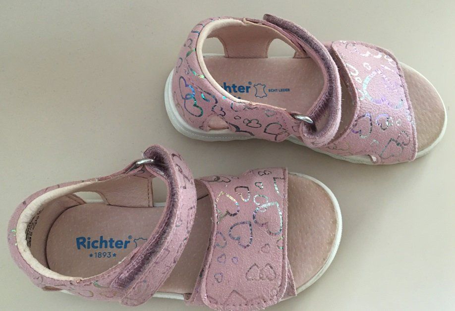 Scarpe per ragazzi: Kinder-Sandalen (23) – Usato da Grüningen venduto da tienda100 1