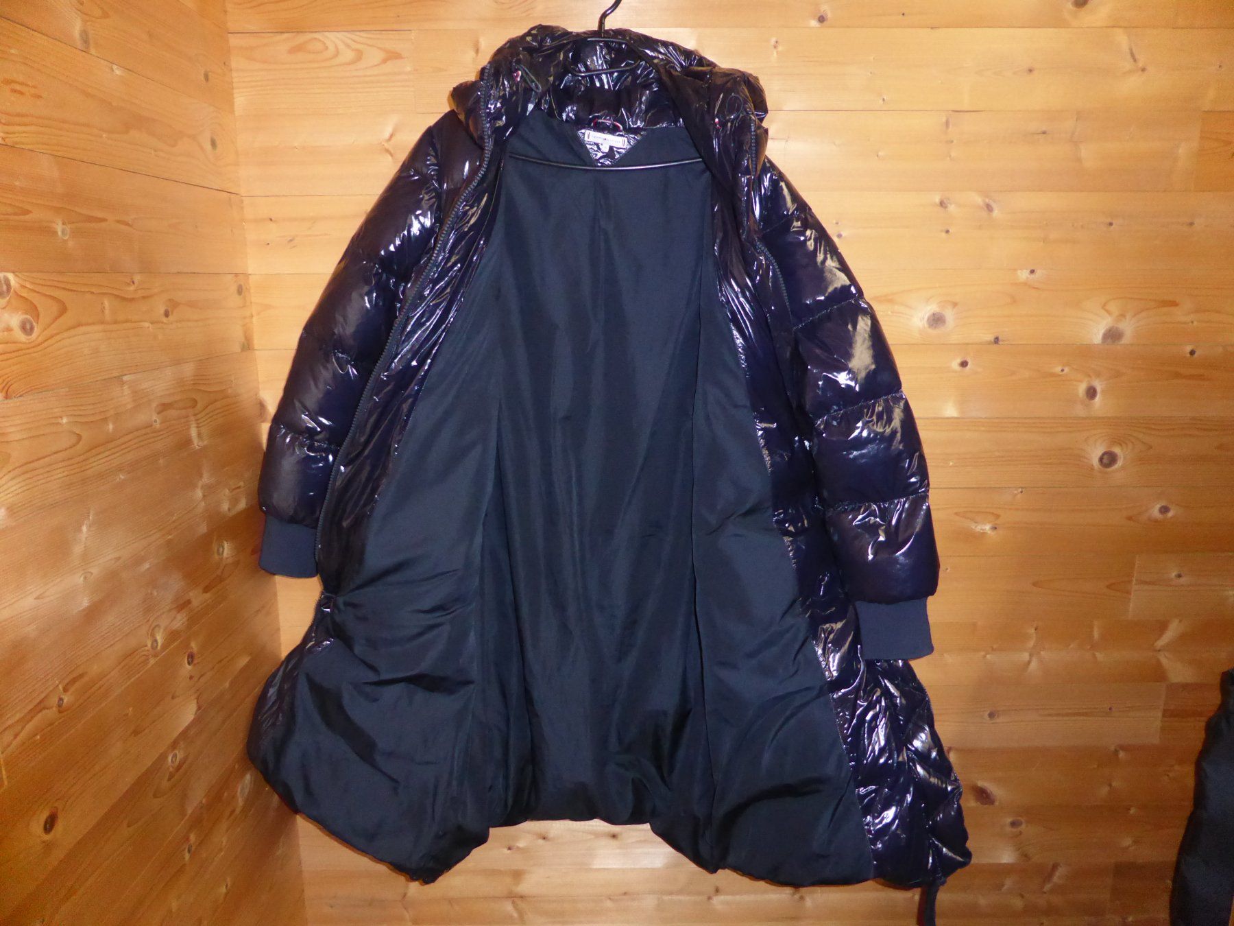 Tommy Hilfiger Cappotti: Daunenmantel TOMMY HILFIGER, Gr. XL – Usato da St.Gallen venduto da regenbogen5 3