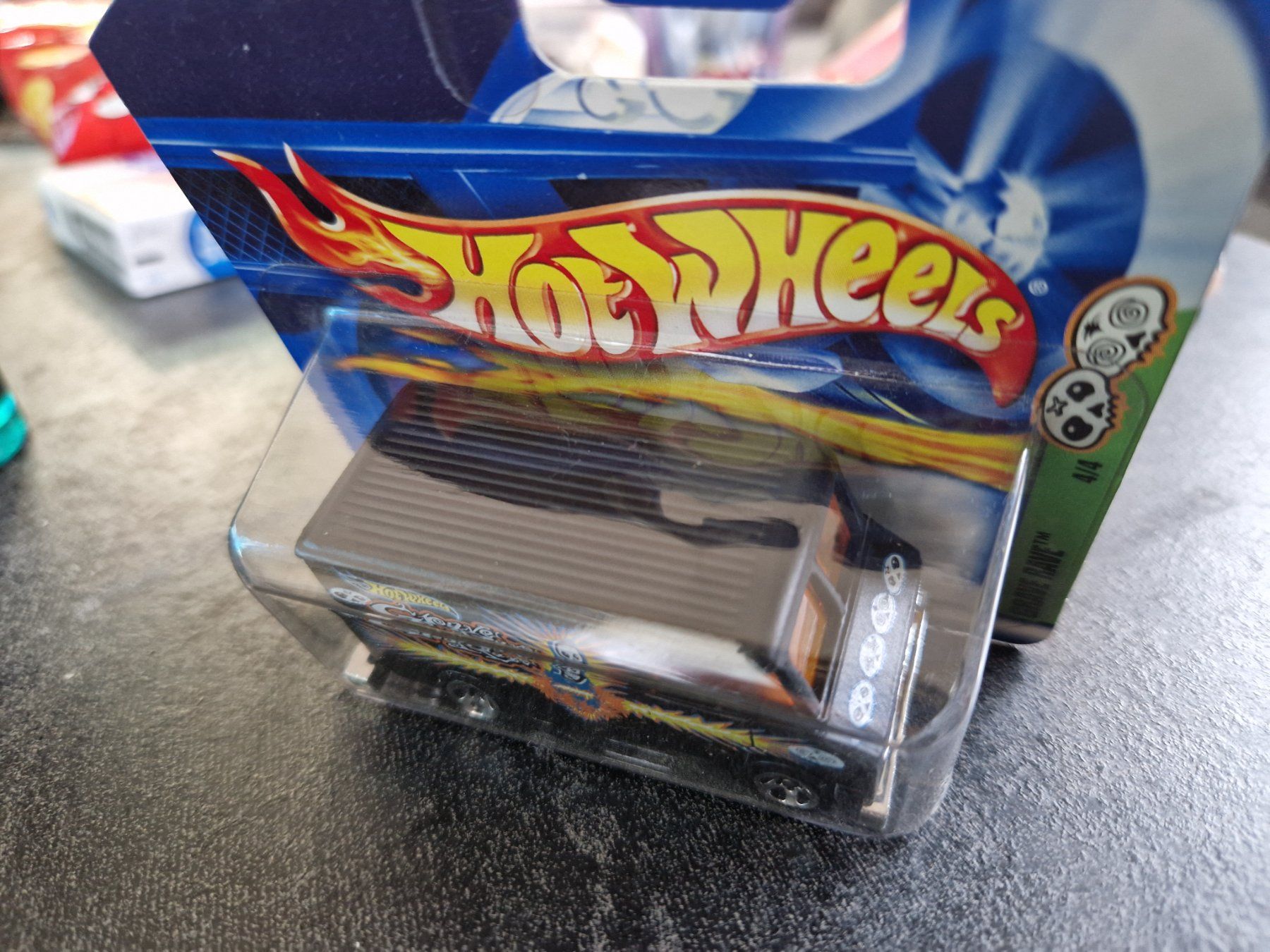 Hot Wheels Modellini d'auto: Hotwheels Grave Rave 2002 – Nuovo e nell'imballaggio originale da Untervaz venduto da Mudskipper 1