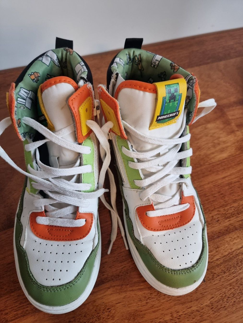 Scarpe da uomo: Minecraft Sneaker High Top bunt Grösse 35 – Usato da Zug venduto da Pietzke