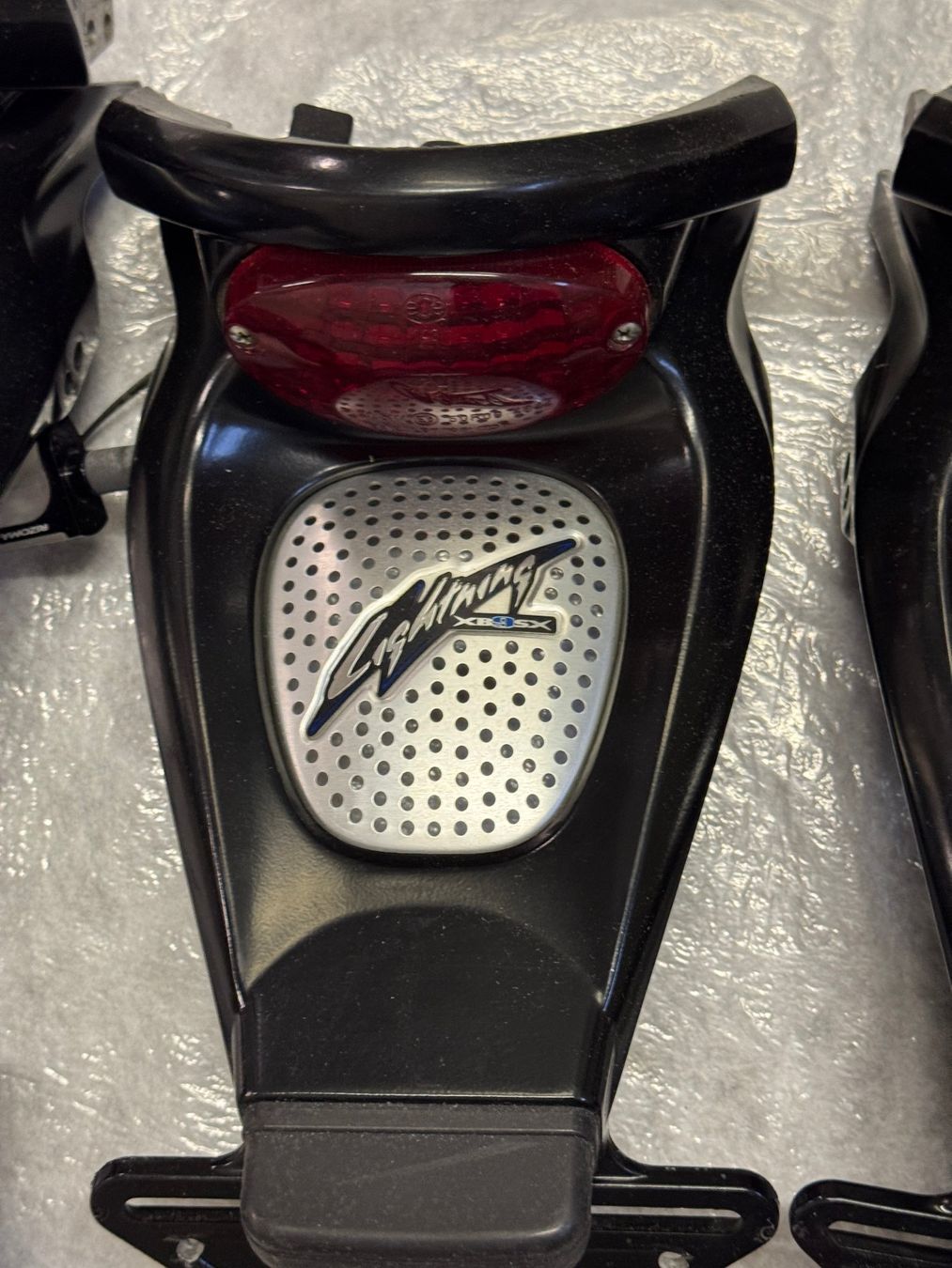 Tutti i ricambio per moto: Buell XB 12 / 9 Lighting original Heckteile – Usato da Escholzmatt venduto da Wikinger11 3