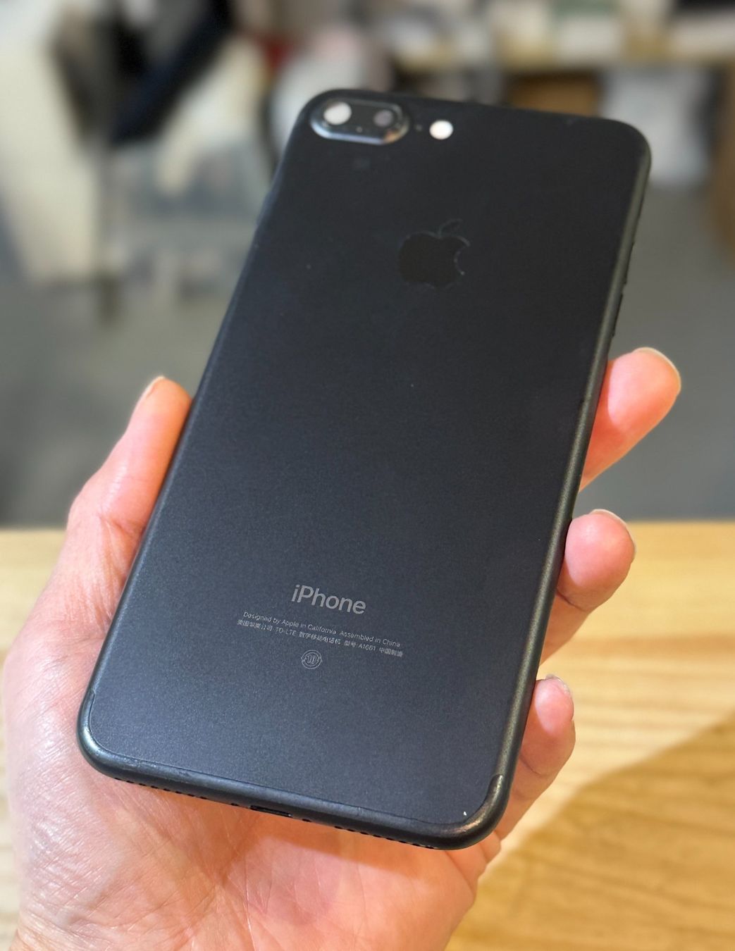 Apple Telefoni cellulari / Smartphones: Châssis Complet iPhone 7 Plus Noir Brillant- Connecteur de C – Usato da Morges venduto da DA-repa 1