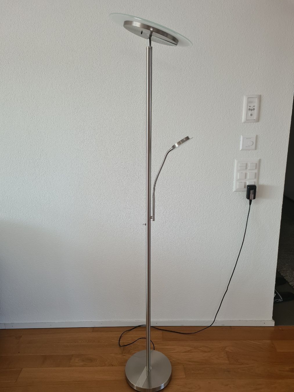 Lampen: Stehlampe in gutem Zustand – Gebraucht aus Oftringen von Monika28. 1