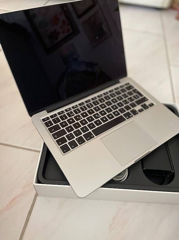 Apple Notebooks: MacBook Pro 13" 2015, 16GB Memory, i7 Intel, 1 TB SSD – Gebraucht aus Weiach von Jippiich