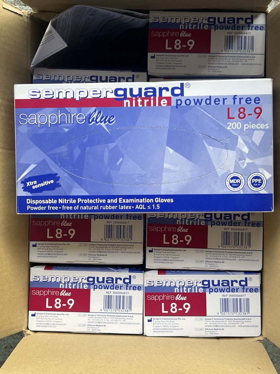 Gants & mitaines : Semperguard Sapphire Blue Nitrile Gloves L8-9 Box 200 – Neuf avec emballage d'origine à Emmen par VK-Retail 1
