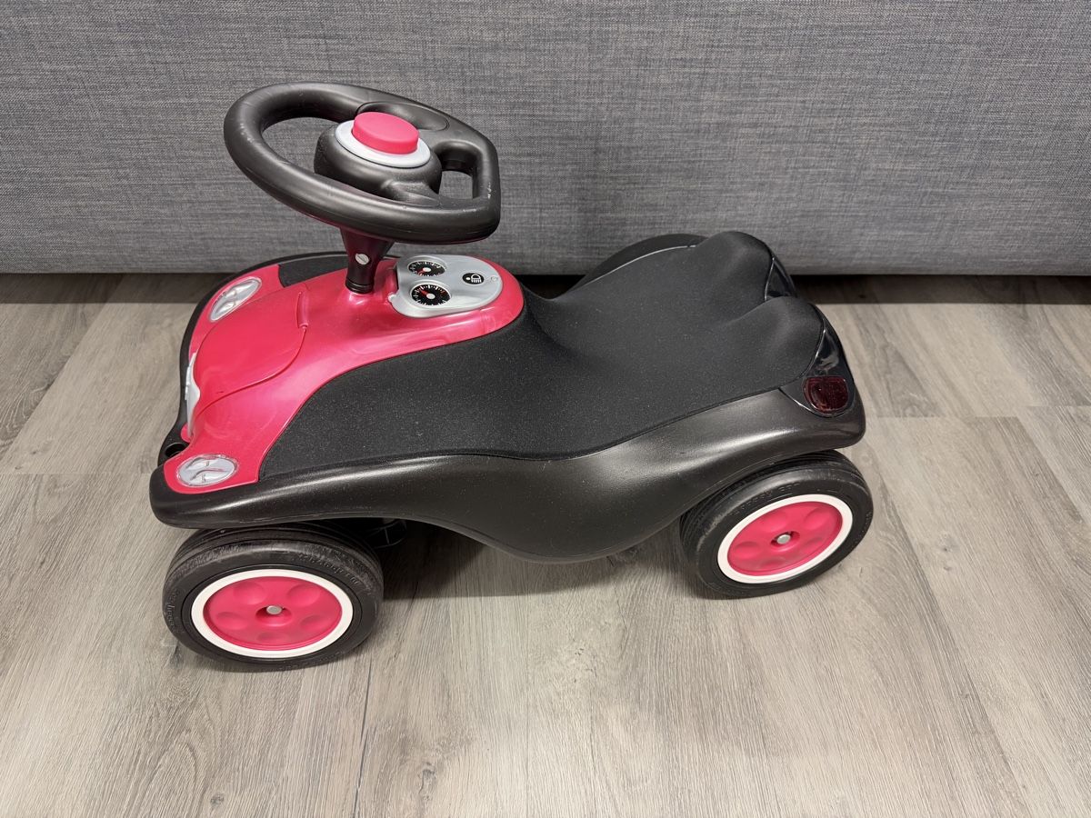 Big Veicoli per bambini: Big Bobby Car, rot/schwarz mit LED-Scheinwerfer – Usato da Zürich venduto da f_c_barcelona