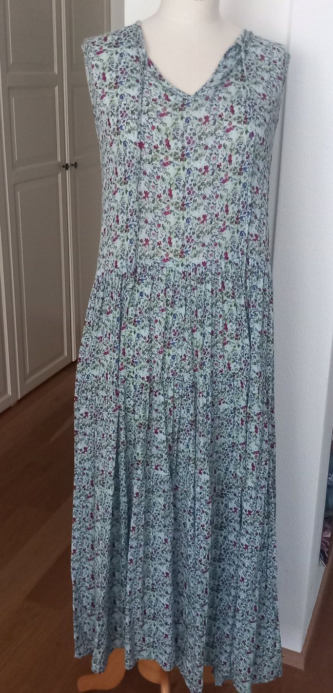 Benetton Vestiti: Benetton Kleid Maxikleid Gr. L 40 – Usato da Nottwil venduto da cecilia44