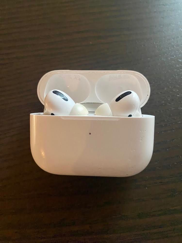 Apple Kopfhörer: Airpods Pro (1. Generation) – Defekt aus Zürich von