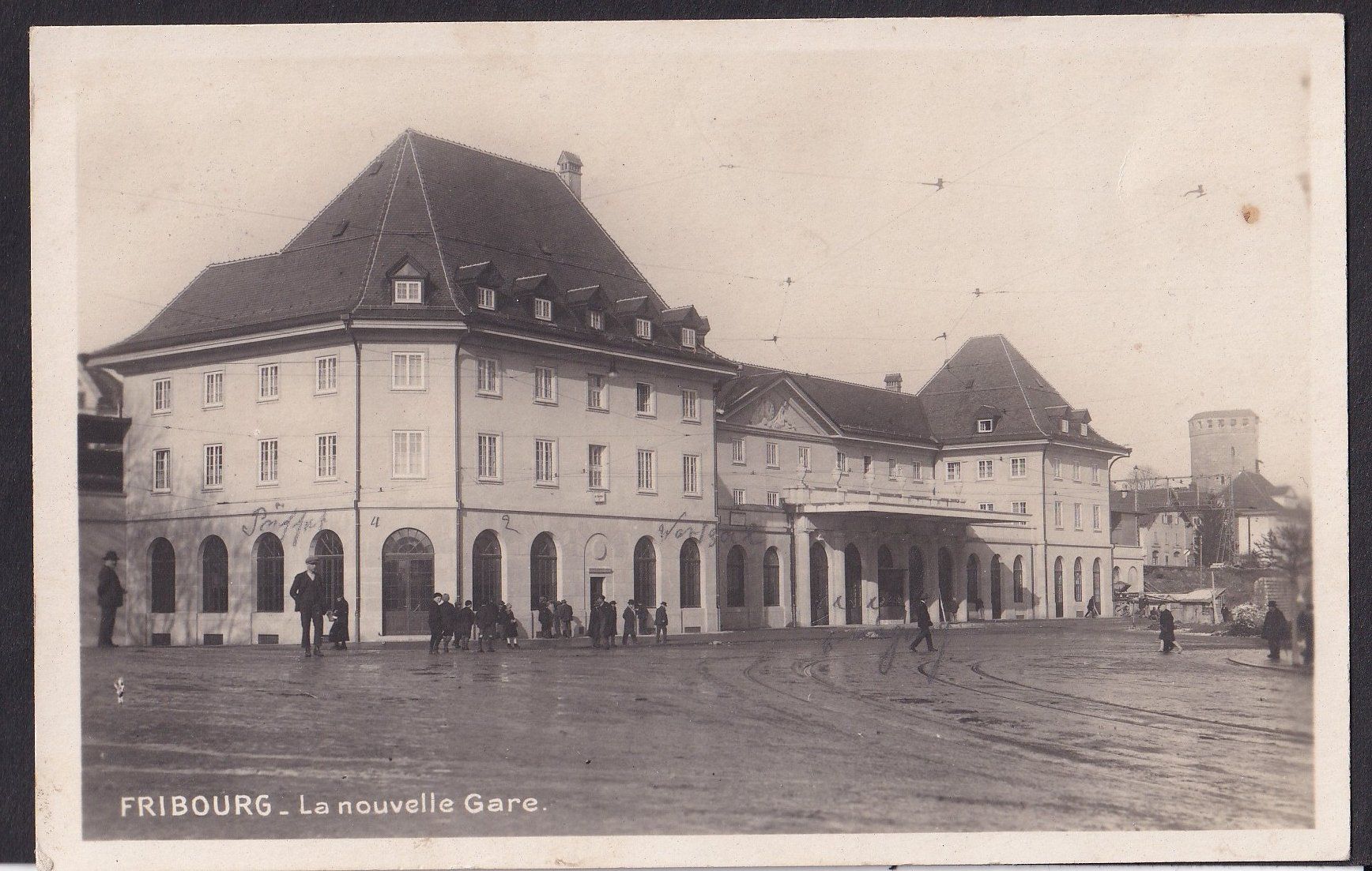 Cartoline postali: Fribourg La nouvelle Gare – Usato da Olten venduto da clotaldi