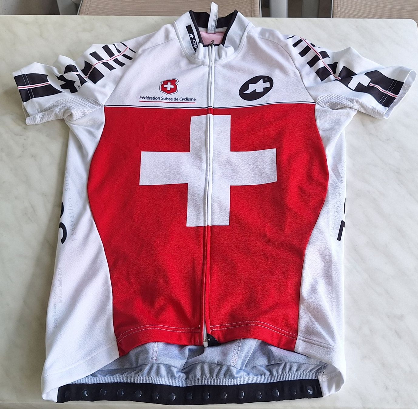 Canottiere & Pantaloni: Assos Radtrikot Schweiz Gr. L – Usato da Weinfelden venduto da Yenas10