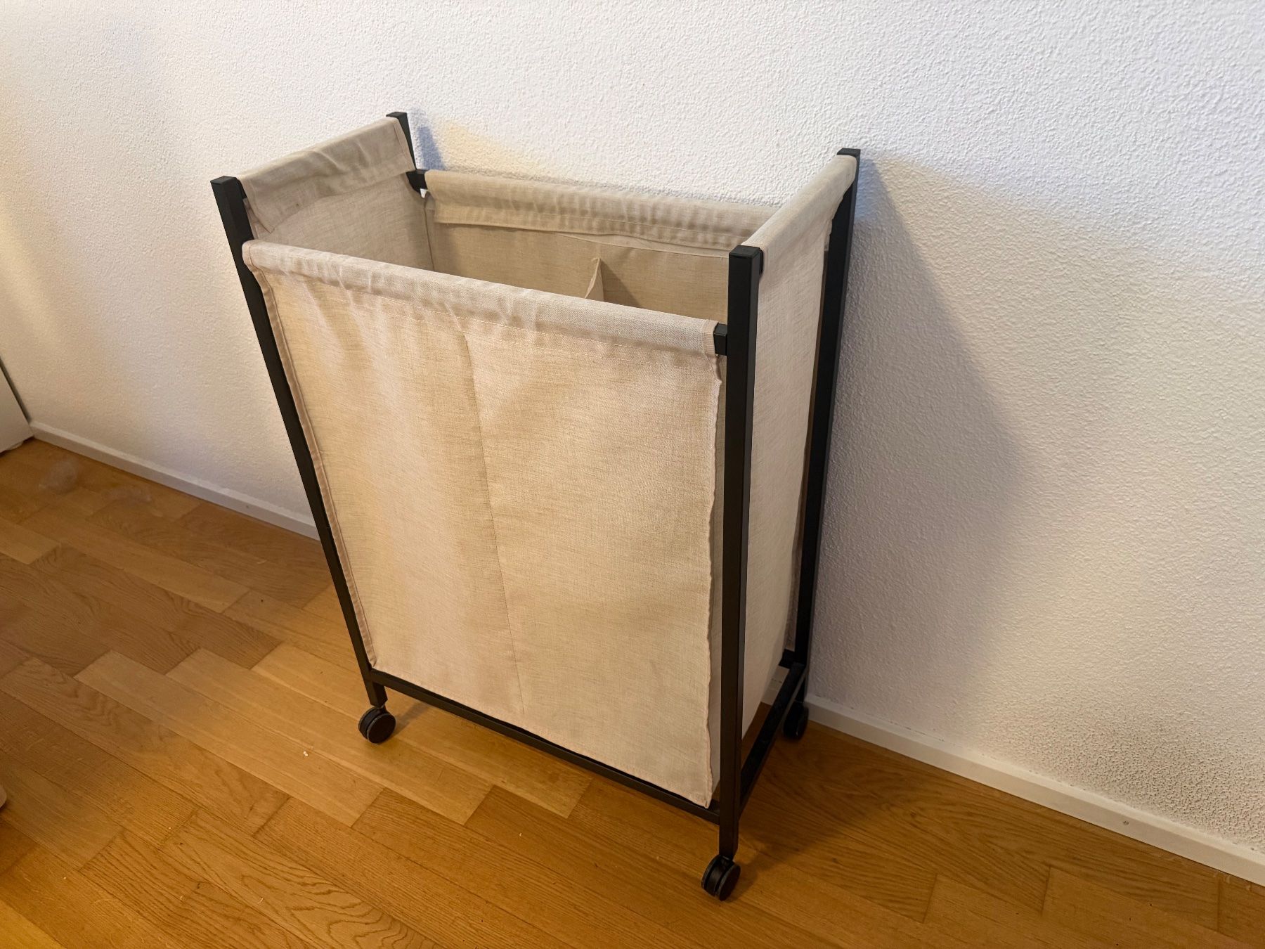 Ikea Paniers à linge: IKEA Wäschewagen, anthrazit, 80l ENHET – D'occasion à Hendschiken par emstan 2
