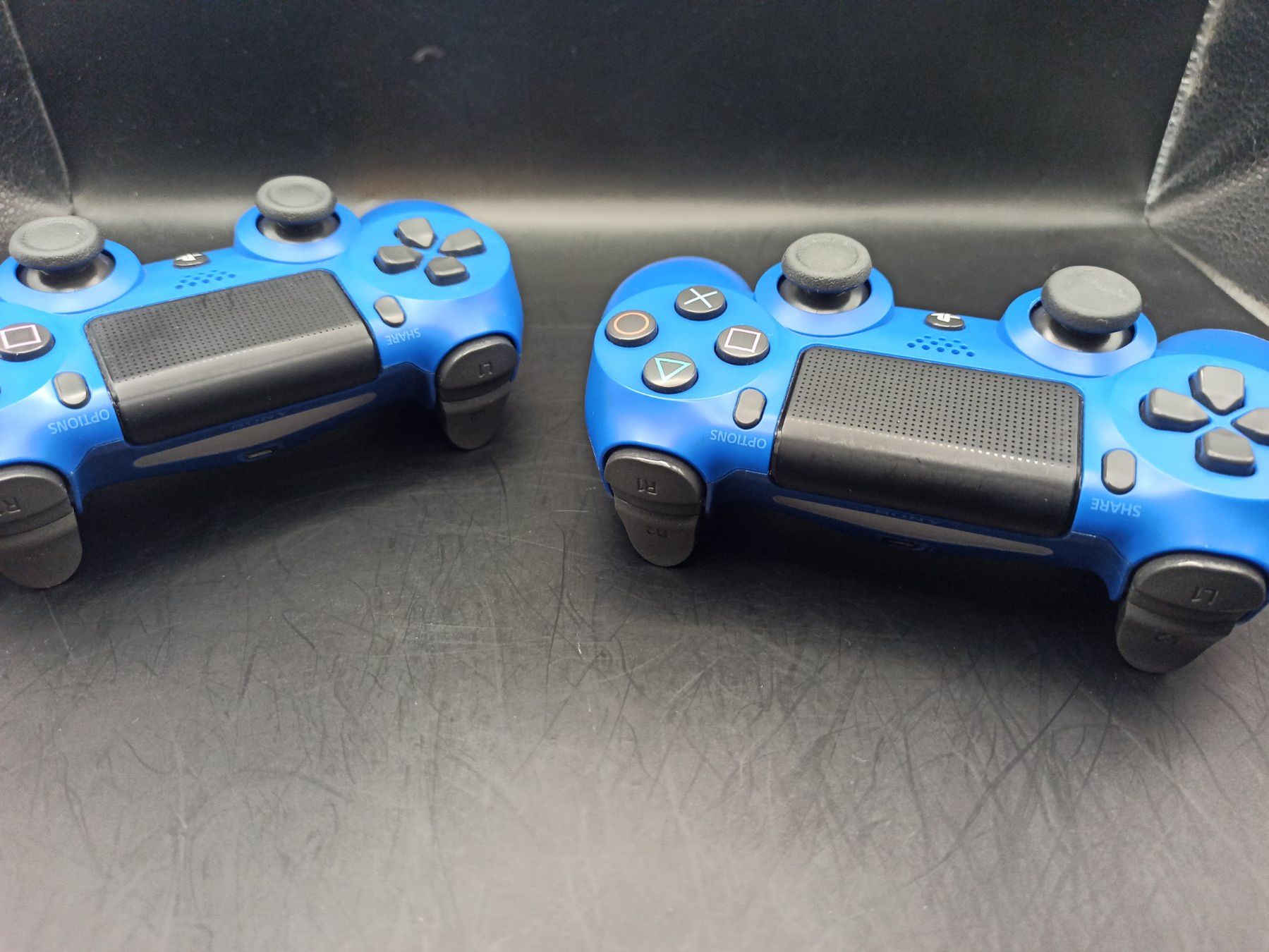 Controller: 2 x Original Controller Sony PS4 Wireless DualShock 4 BLAU – Usato da Oberweningen venduto da mar_87mx 7