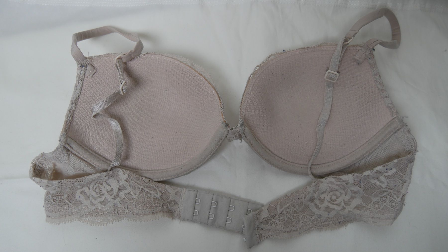 Intimissimi Altra biancheria intima: Intimissimi BH Spitze beige weiss hell Luxus – Usato da Zürich venduto da julia_vina 2