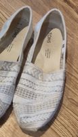TOMS Schuhe Grösse 38 Weiss Spitzenmuster