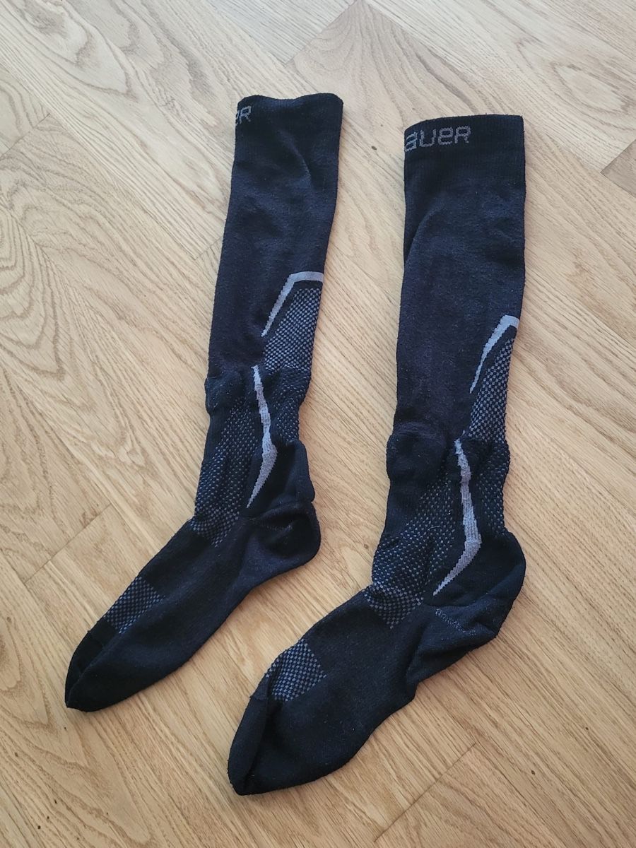 Bauer Calze: Eishockeysocken Bauer schwarz Grösse 42-44 schwarz – Usato da Arnegg venduto da Michirech 1