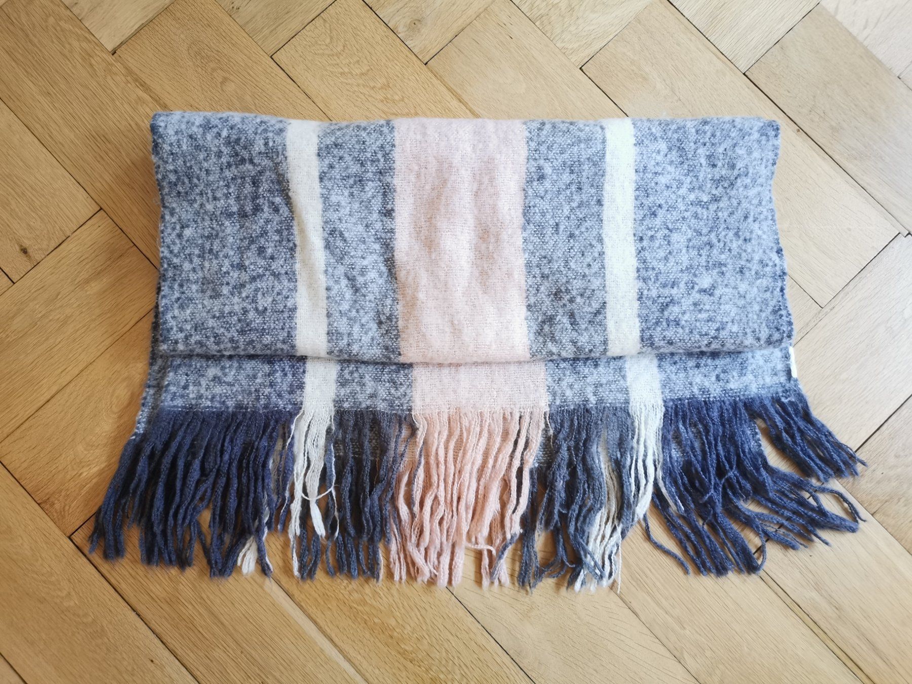 Foulards, Tücher & Schals: Schal – Gebraucht aus Bern von Linii