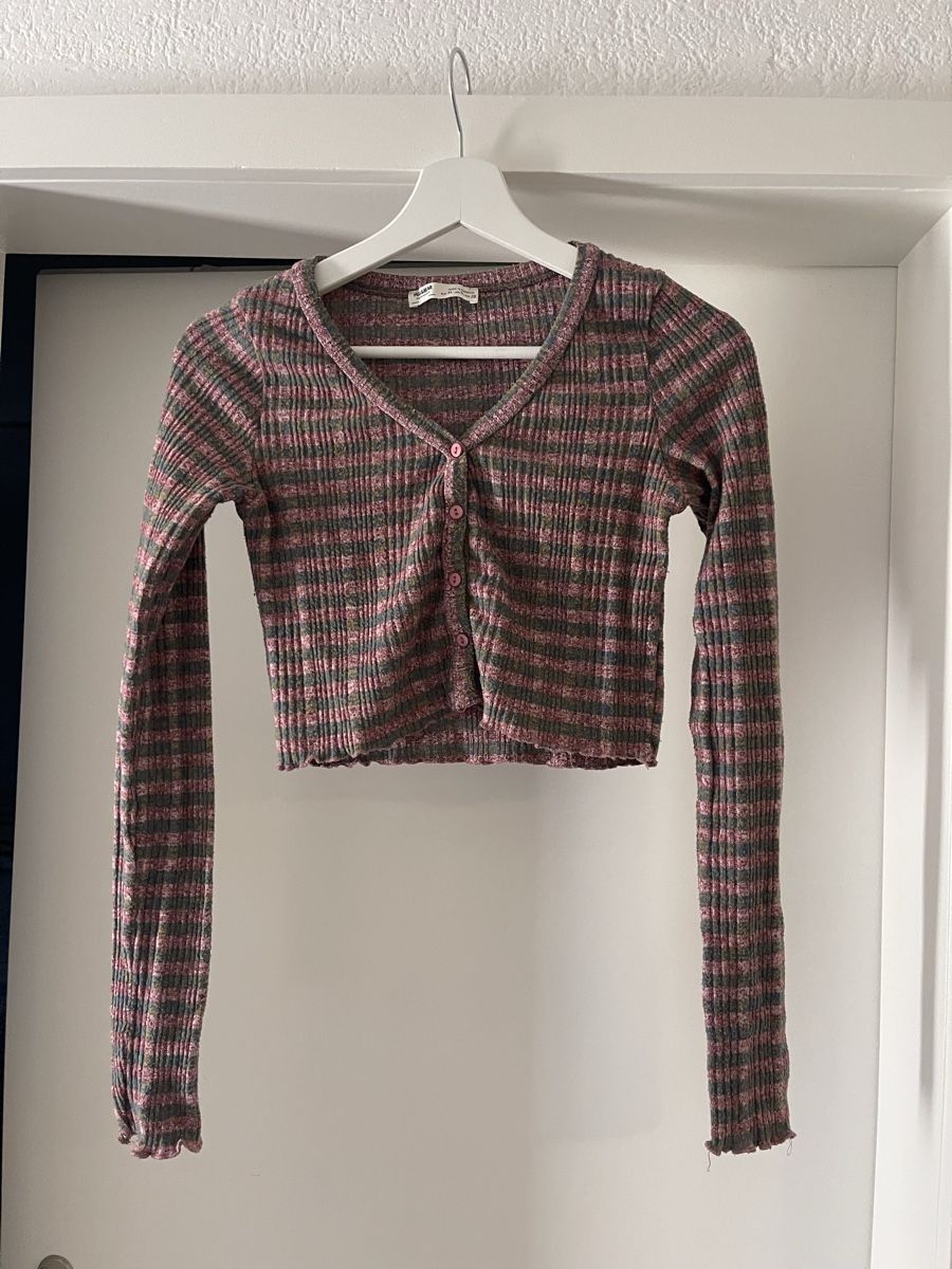 Pull&Bear Tops: Langarm crop top – Gebraucht aus Bern von jeh0815