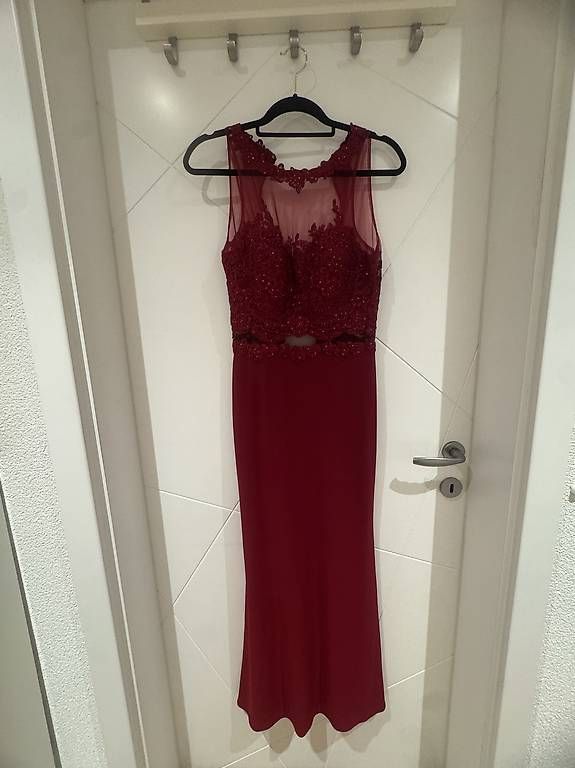 Kleider: Abendkleid Bordeaux Grösse S – Gebraucht aus Weiach von cor_2sss 1