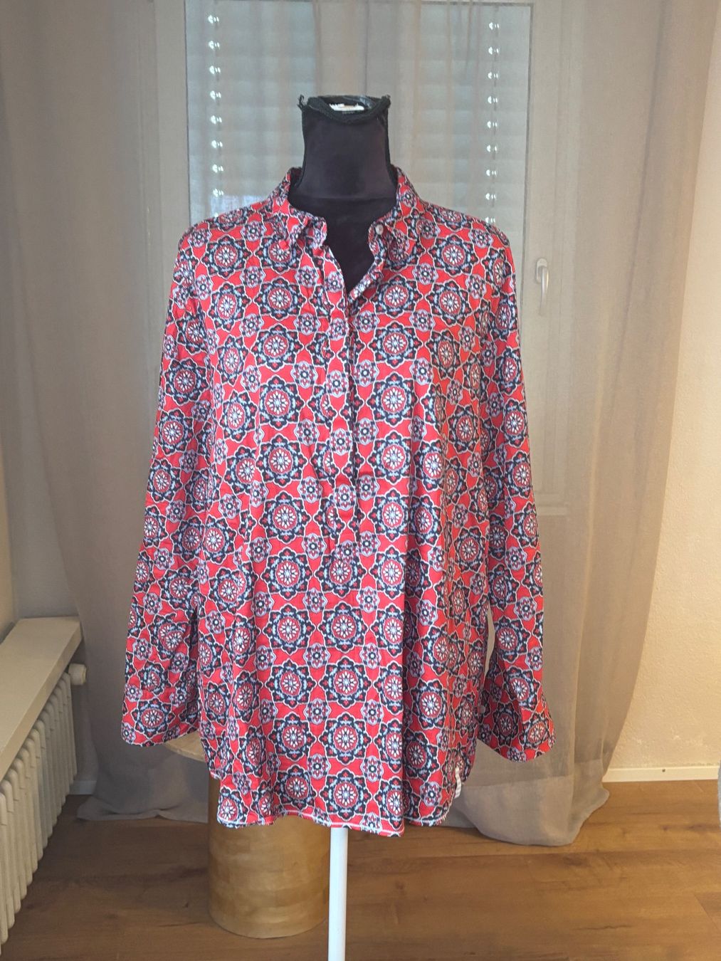 Camicette: Milano Italy Bluse 100% Baumwolle – Usato da St. Margrethen SG venduto da dijanaO