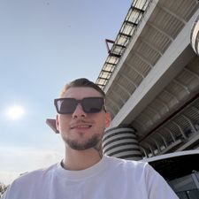Profile image of mik_8zrc