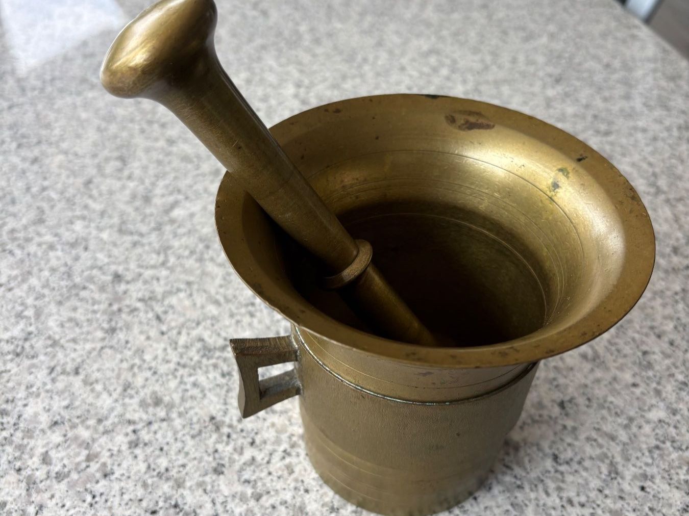Autres pour cuisiner & mitonner: Mörser mit Stössel – D'occasion à Wettingen par 194073riner