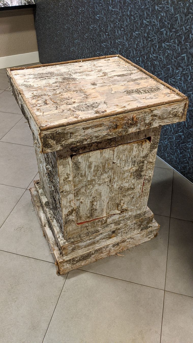 Tutte le decorazioni: Dekorative Säule mit Birkenholz/Rinde – Usato da Rüti ZH venduto da kunstreich_8630 2