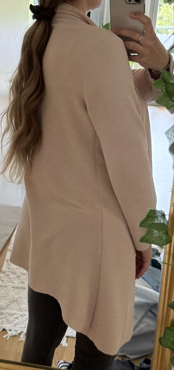 Jacken: Trendiger Strick Cardigan in Altrosa, Grösse S – Gebraucht aus Oberhofen Thun'see von ClaudiaKelesh 1