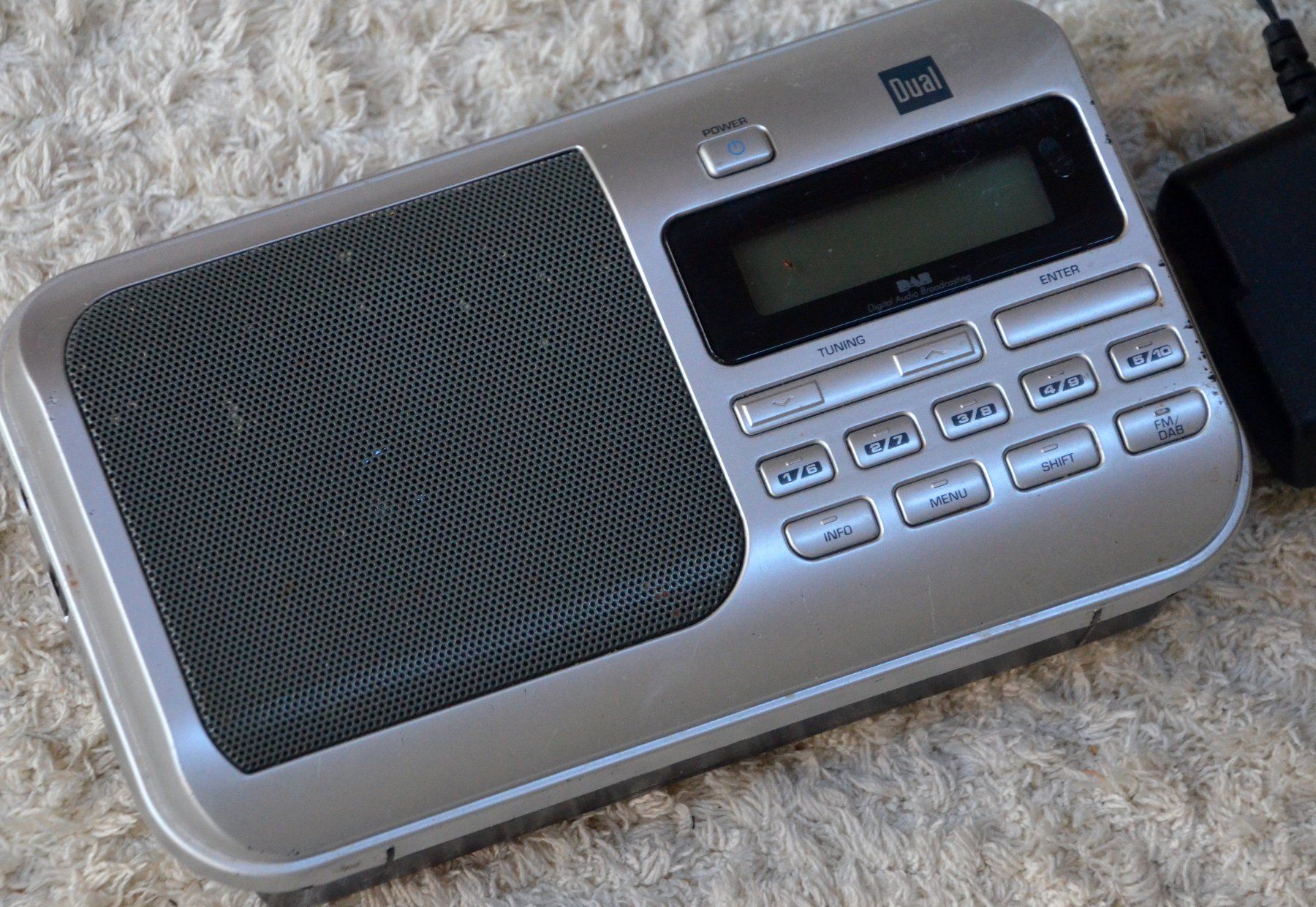 Dual Radios: Radio Dual DAB 4 – Gebraucht aus Collonges von arashee 2