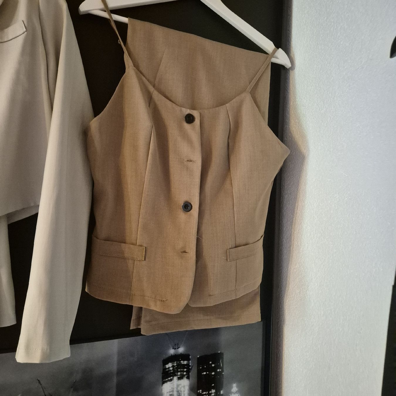 Lotti di vestiti: Damenkleider – Usato da näfels venduto da vrenit 3