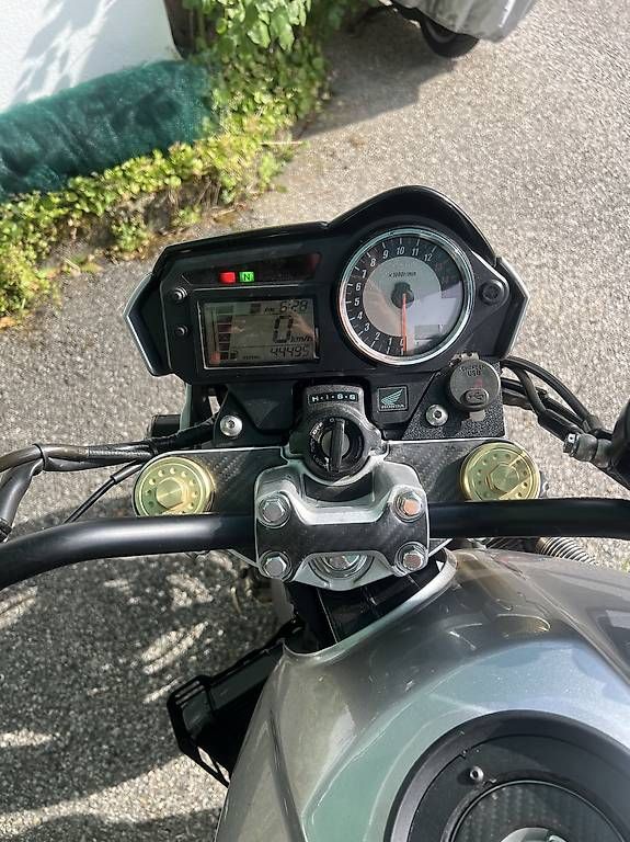 Strada: Honda hornet 600 – Usato da Cadenazzo venduto da bru_k6fy 2