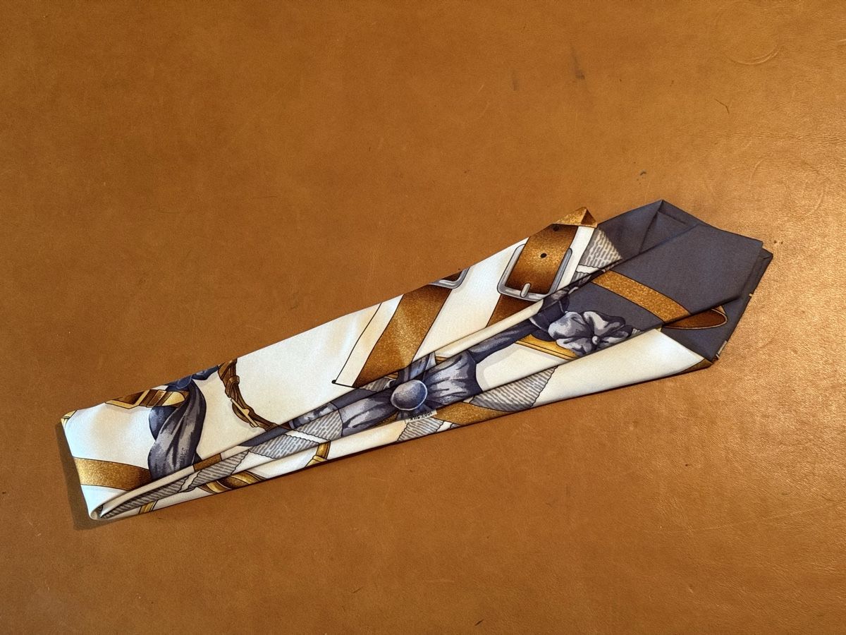Hermès Krawatten: Cravate Hermes vintage  – Gebraucht aus Sierre von OCNL 1