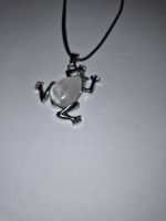 collier grenouille