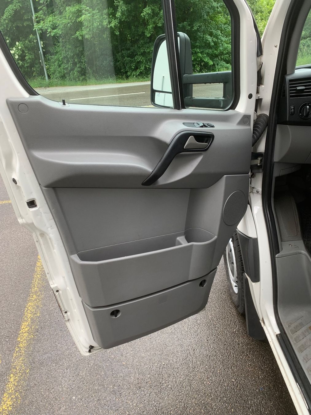 VW Veicoli commerciali: VW Crafter 35 Koffer mit Hebebühne ab MFK – Usato da Schaffhausen venduto da MesicMotors 7
