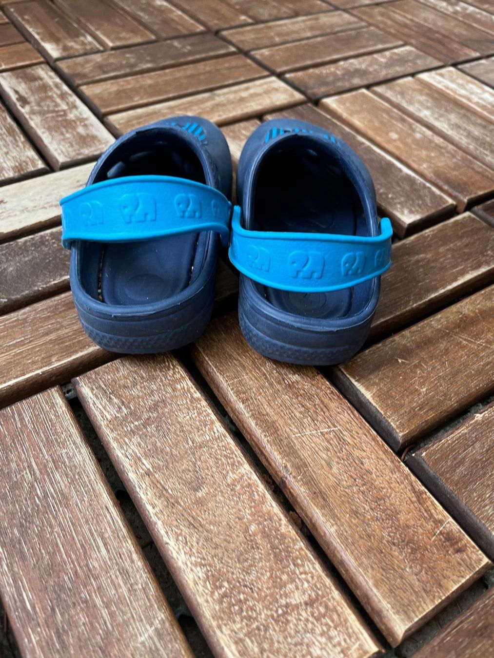 Elefanten Scarpe per ragazzi: Badeschuhe Elefanten Gr. 22 – Usato da Jona venduto da Good_luck_ 4