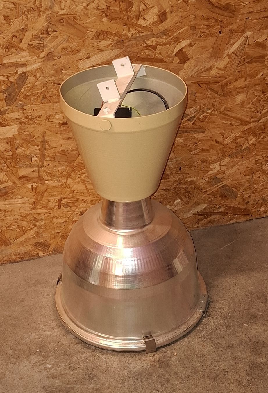Lampadari & plafoniere: Lampe Industrielampe Halogen – Usato da Sursee venduto da 4ng_77gs