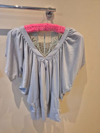 Shirt mit Spitze am Rücken, grau, Grösse L
