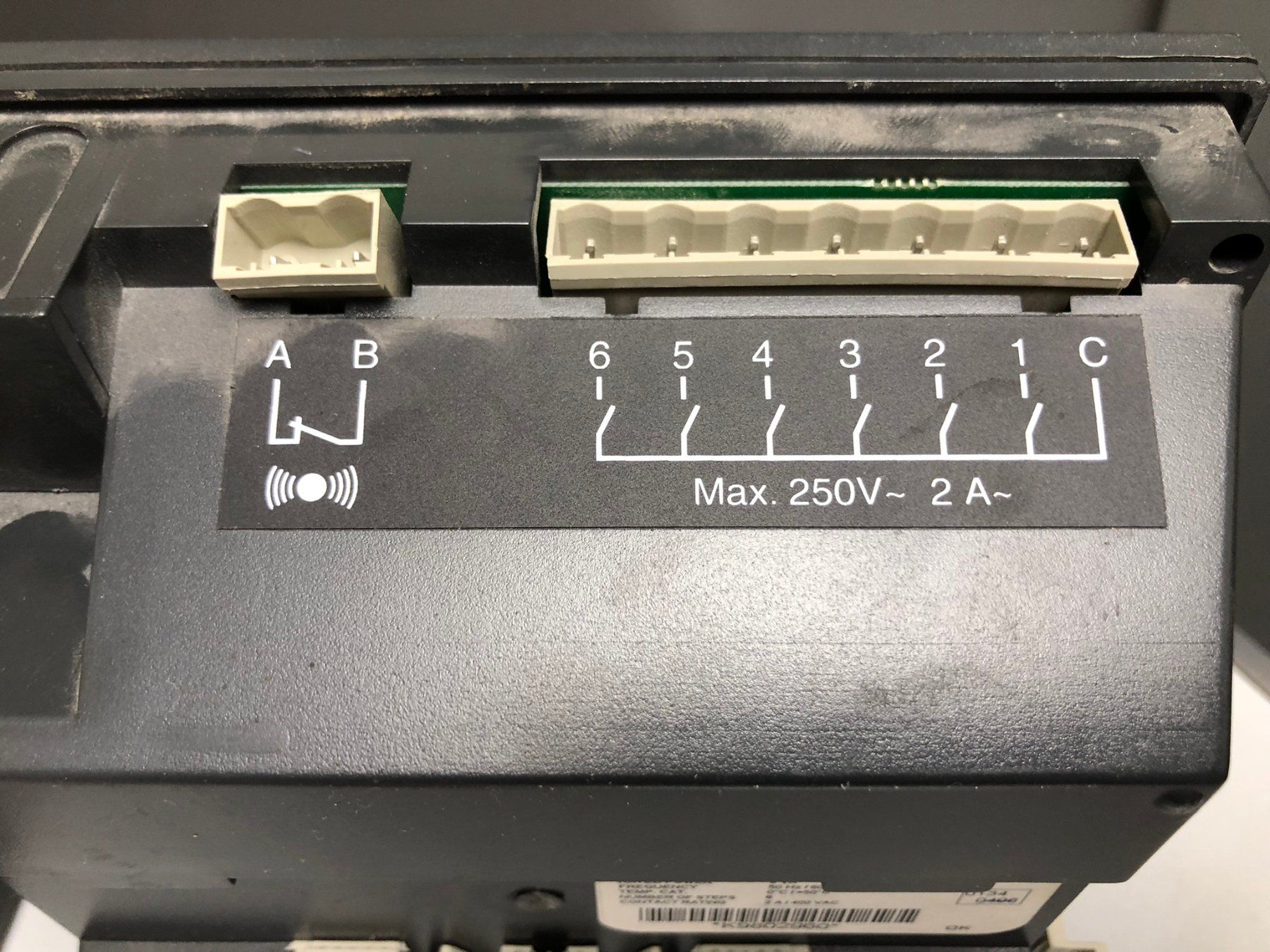 Sistema di controllo: Power Factor Controller Kompensationsanlage Steuerung Regler – Usato da Hinterkappelen venduto da atomschnee 6