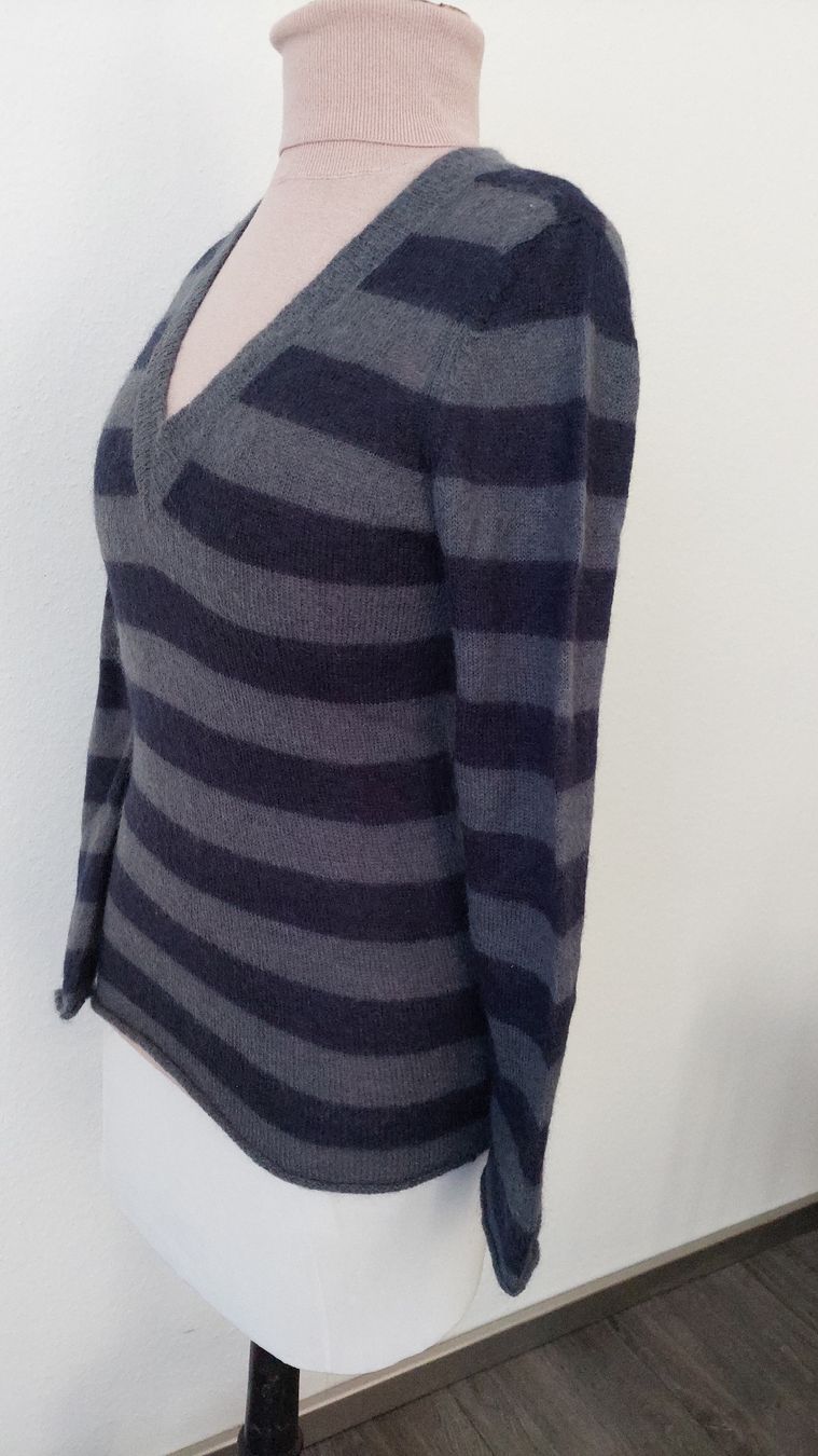 Maglioni & Felpe: Damen Pullover Gestreift Grau/Blau, Grösse S, Top Zustand – Usato da Gwatt (Thun) venduto da Letzte-Chance 2