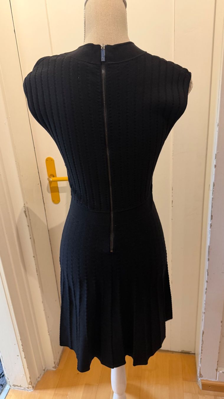 Ted Baker Vestiti: Top elegantes Kleid von Ted Baker – Nuovo (secondo la descrizione) da Schaffhausen venduto da _queen_c 1