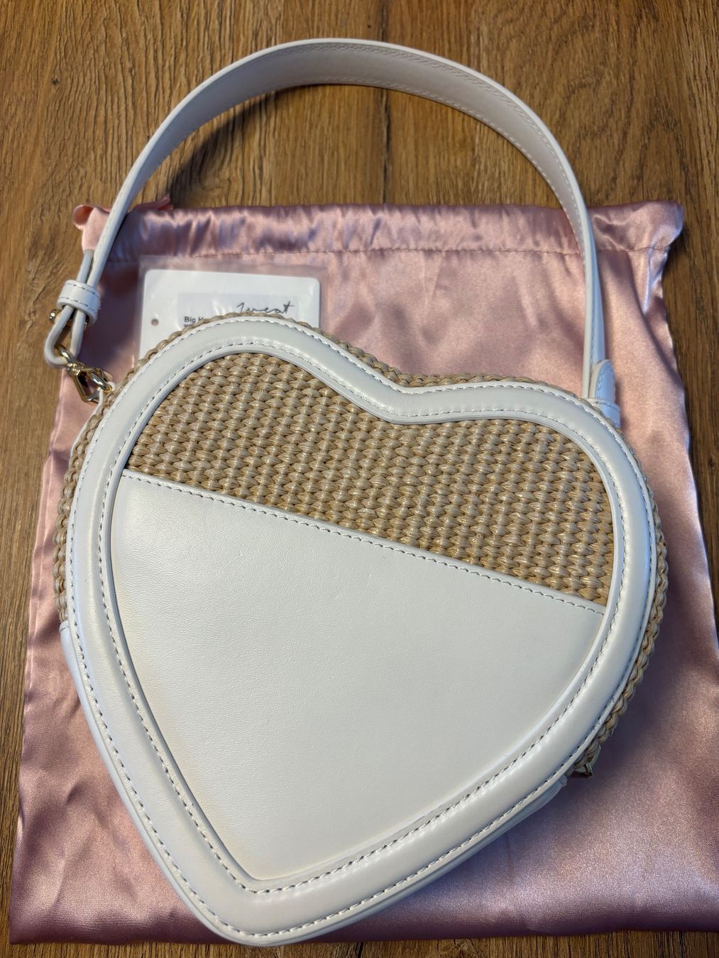 Taschen für Damen: WEAT Big Heart Bag Raffia Ivory - Echtleder – Gebraucht aus Bülach von ter_6jf8 2
