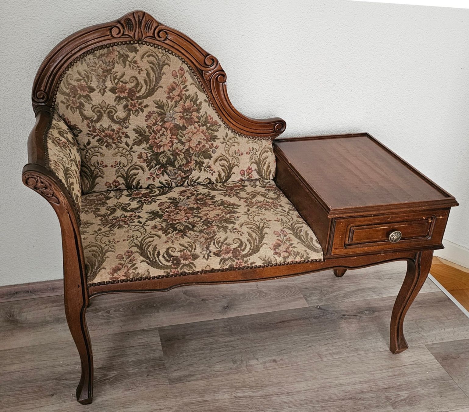 Panchine: Telefontischchen mit Sitzbank – Usato da Walenstadt venduto da pedroju-1