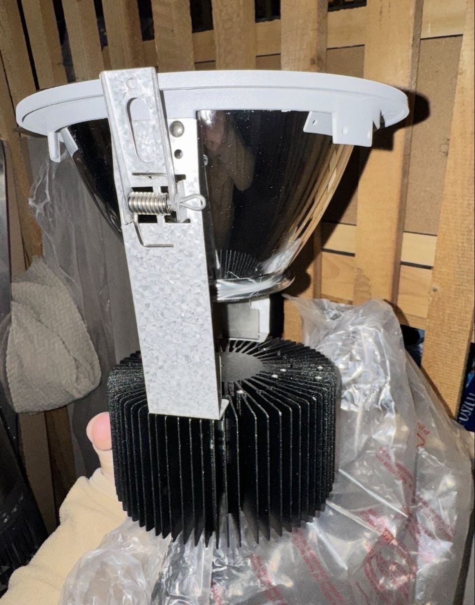 Kronleuchter & Deckenlampen:  LED Einbaustrahler – Neu und originalverpackt aus Flamatt von ard_9ctk