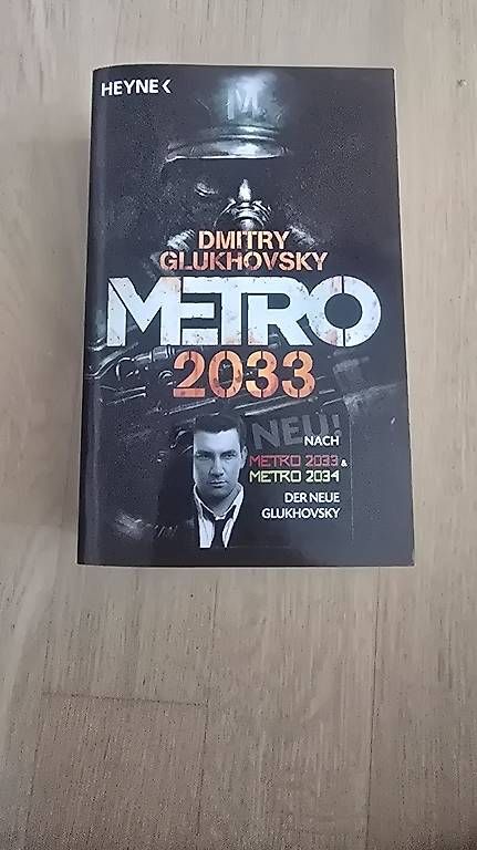 Livres: Metro 2033 – D'occasion à Uster par Batur.C