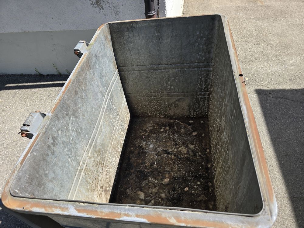 Metall Abfall Container 800l ab 150.- (Gebraucht) in KRINAU für CHF 150 ...