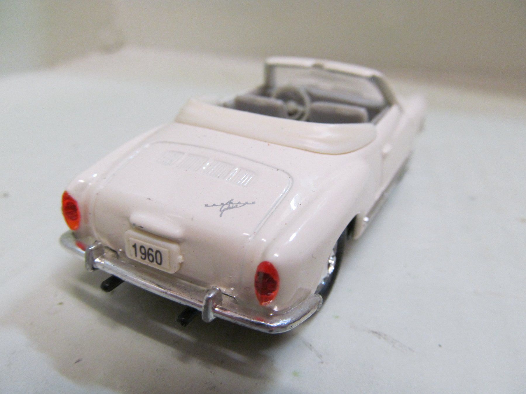 Volkswagen Modellini d'auto: VW  KARMANN GIHA 1960  WEISS  1:43 – Nuovo (secondo la descrizione) da Grueningen venduto da malamut56 1
