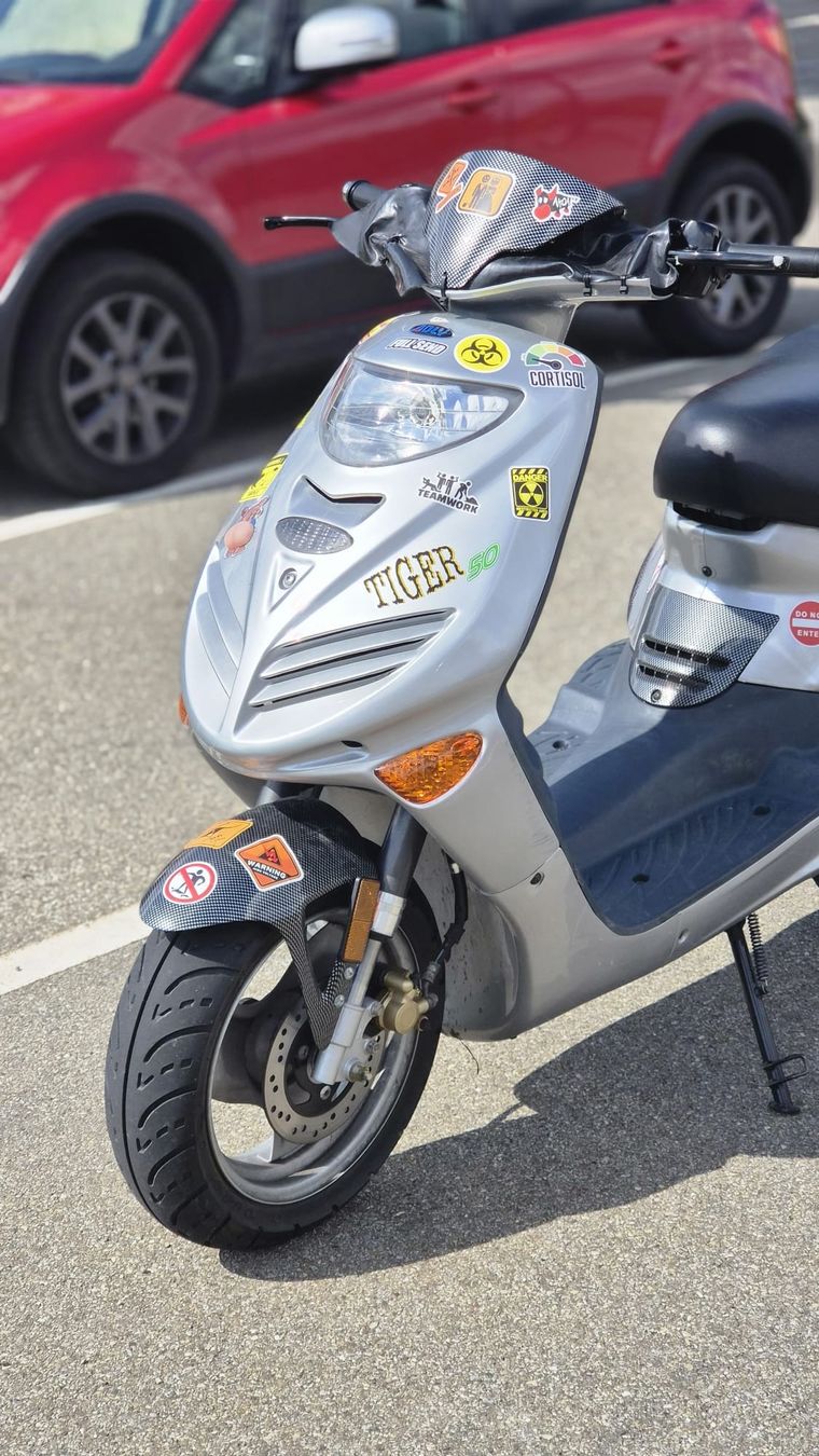 Adly Scooters: Roller Adly Tiger 50 cm3 – Defekt aus Bichelsee von Werkou 2