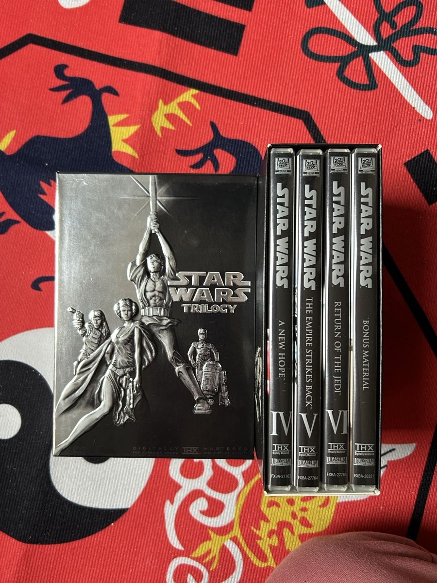 Alle DVDs: DVD box set Star Wars trilogy + bonus – Gebraucht aus Genève von NipponiaNippon